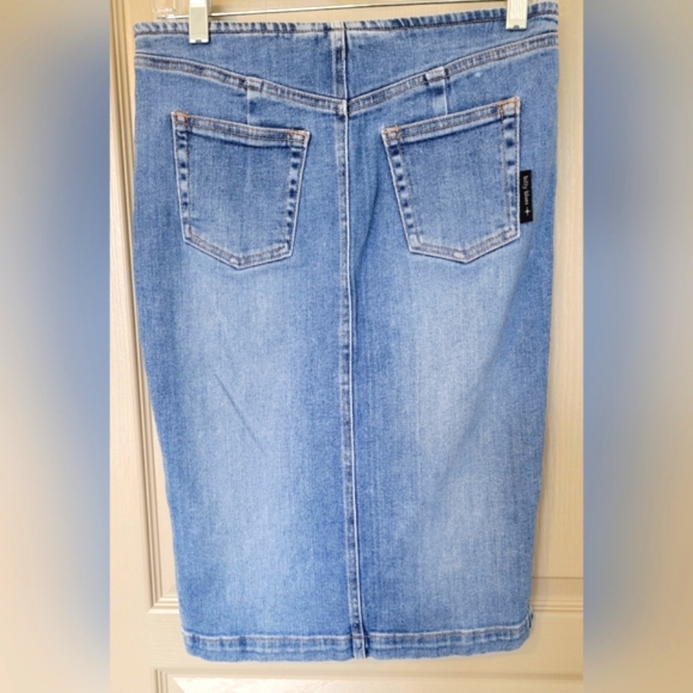 BILLY BLUES Dinem Pencil Skirt - Picture 2 of 10